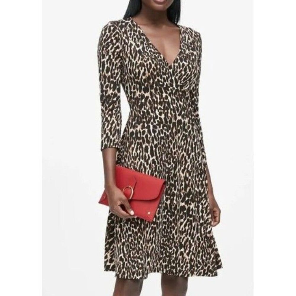 Banana Republic Stretchy Leopard Fit and Flare Dress Size Small